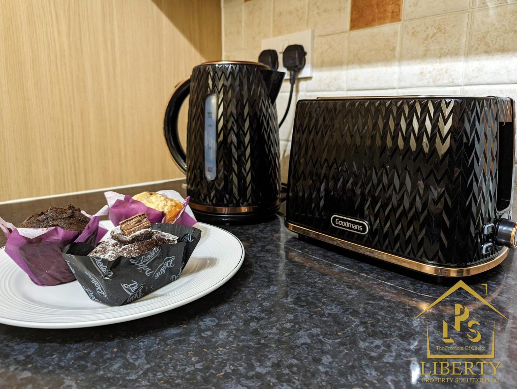 6 Guests * 4 Bedroom * Free Wi-Fi *Хантингдон Экстерьер фото