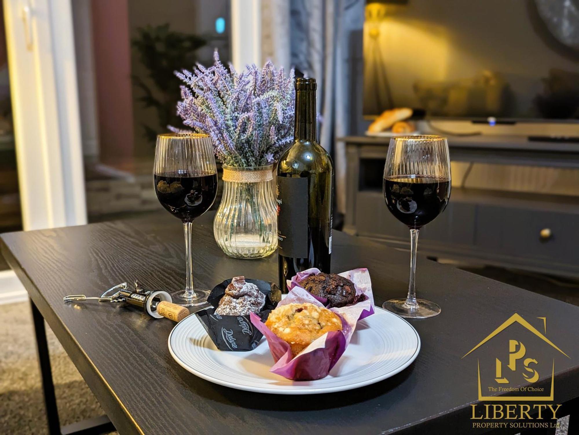 6 Guests * 4 Bedroom * Free Wi-Fi *Хантингдон Экстерьер фото